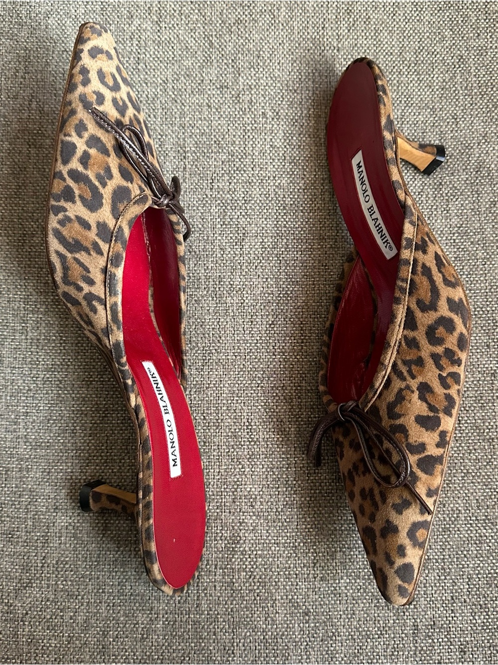 Vintage Manolo Blahnik suede leopard print heels - Picture 4 of 6